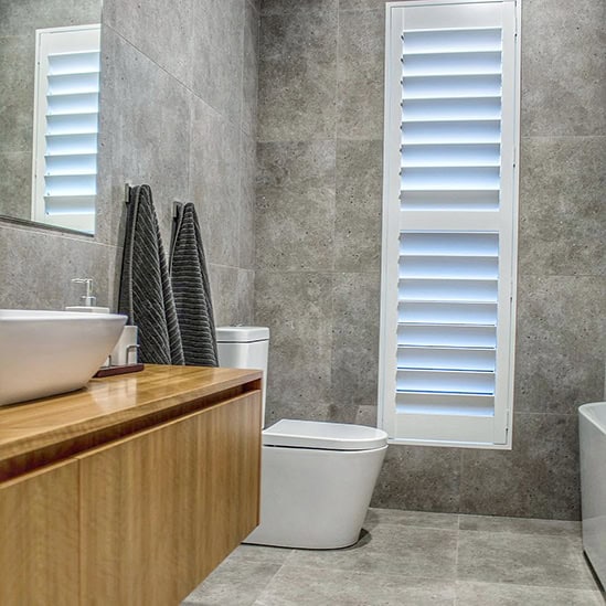 bathroom plantation shutters