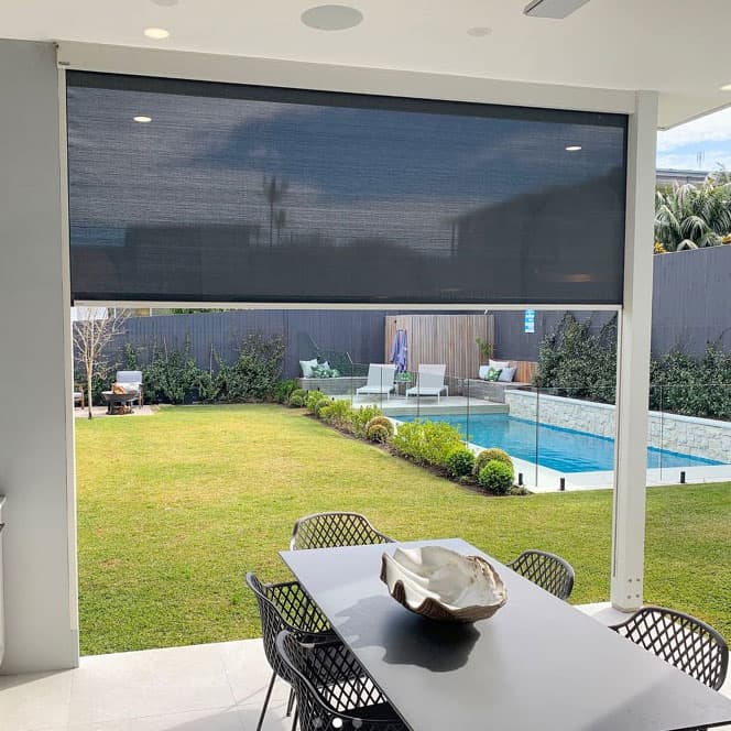 outdoor-roller-blinds